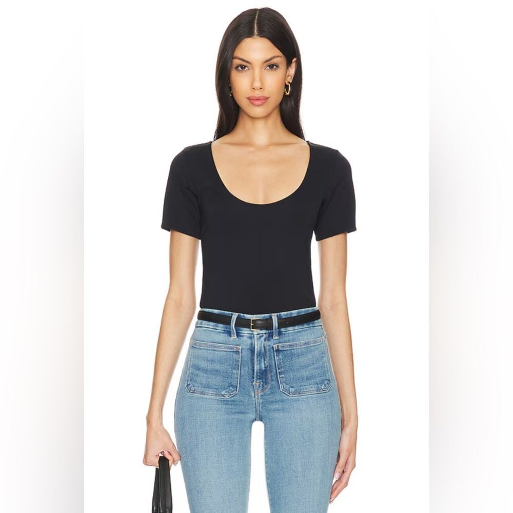 Good American Scuba Scoop Tee in Black size 2
